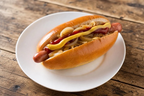 Hot dog s cibulkou